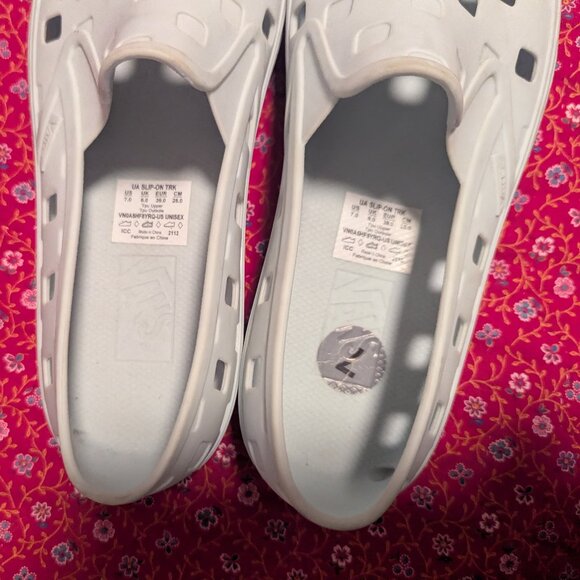 Vans Slip-On TRK Rubber Shoes Checkered Unisex EU 39 Waterproof Light Green - Picture 4 of 9